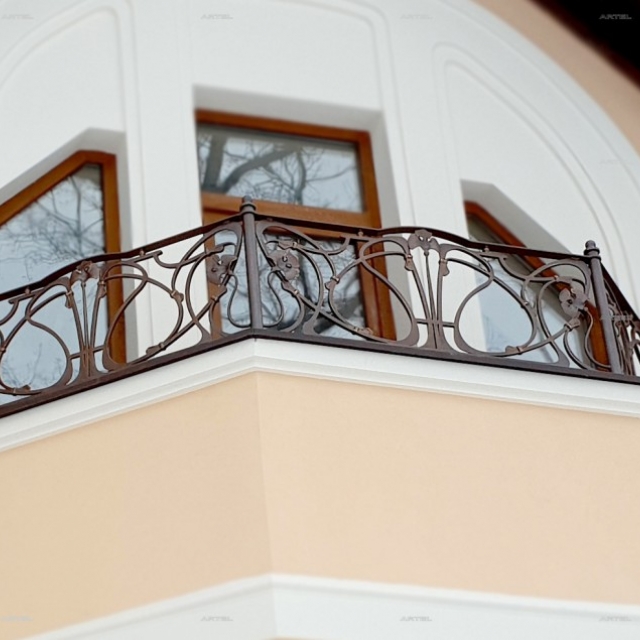 Кований балкон модерн